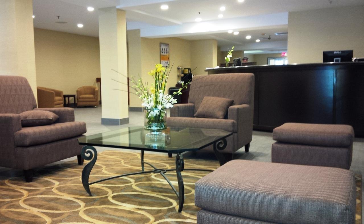 Отель Courtyard By Marriott Regina Downtown Экстерьер фото
